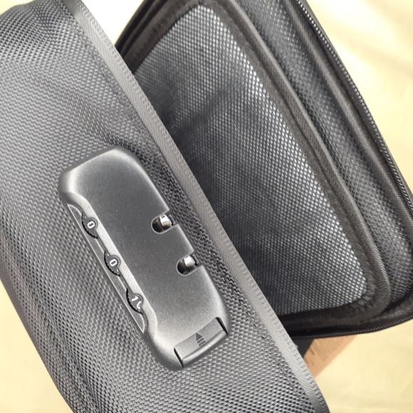 NWT Combination Scentproof Storage For Lunch Pail or Safe Cannabis Storage - Picture 2 of 15